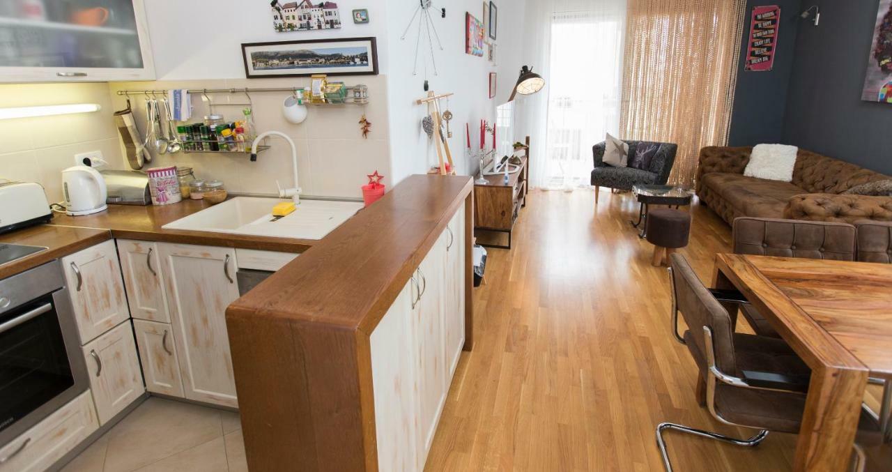 City Beach Apartment Leilighet